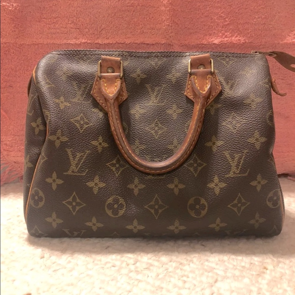 Authentic Louis Vuitton Speedy 25!